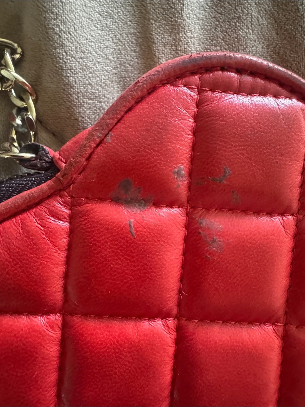 Carolina Herrera Quilted Red Heart Coin Pouch Keychain - Picture 7 of 11